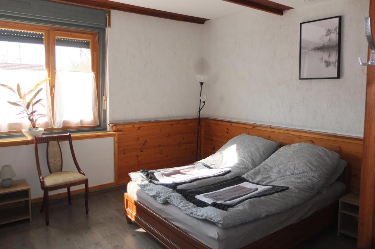 Muskatli Vendeghaz Apartment แซแก็ด ภายนอก รูปภาพ